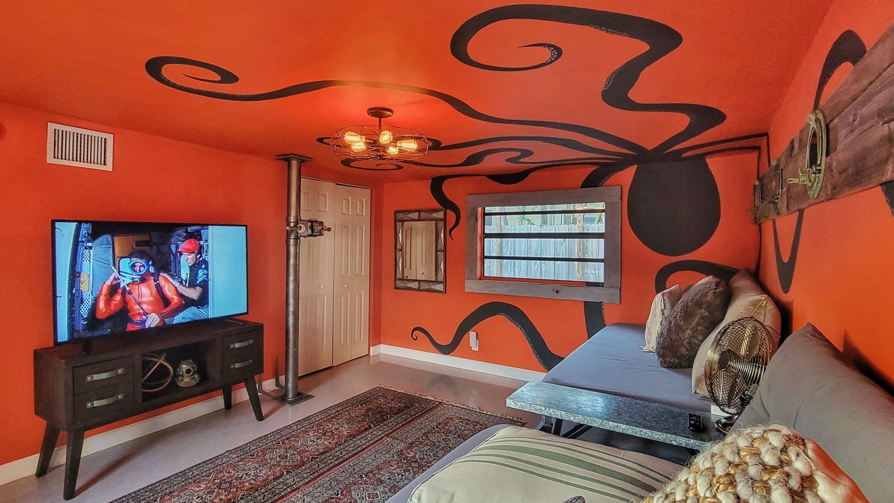 Photo of Livingroom in Poinsettia Heights