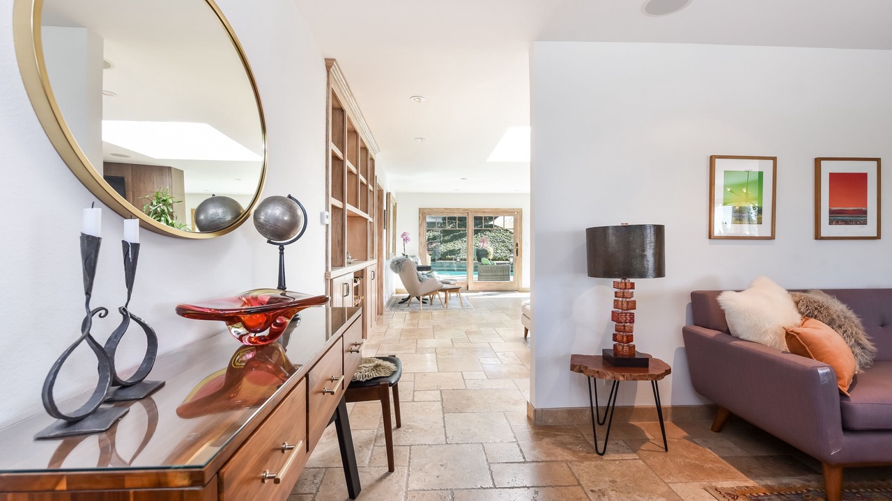 Photo of Livingroom in Thousand Oaks