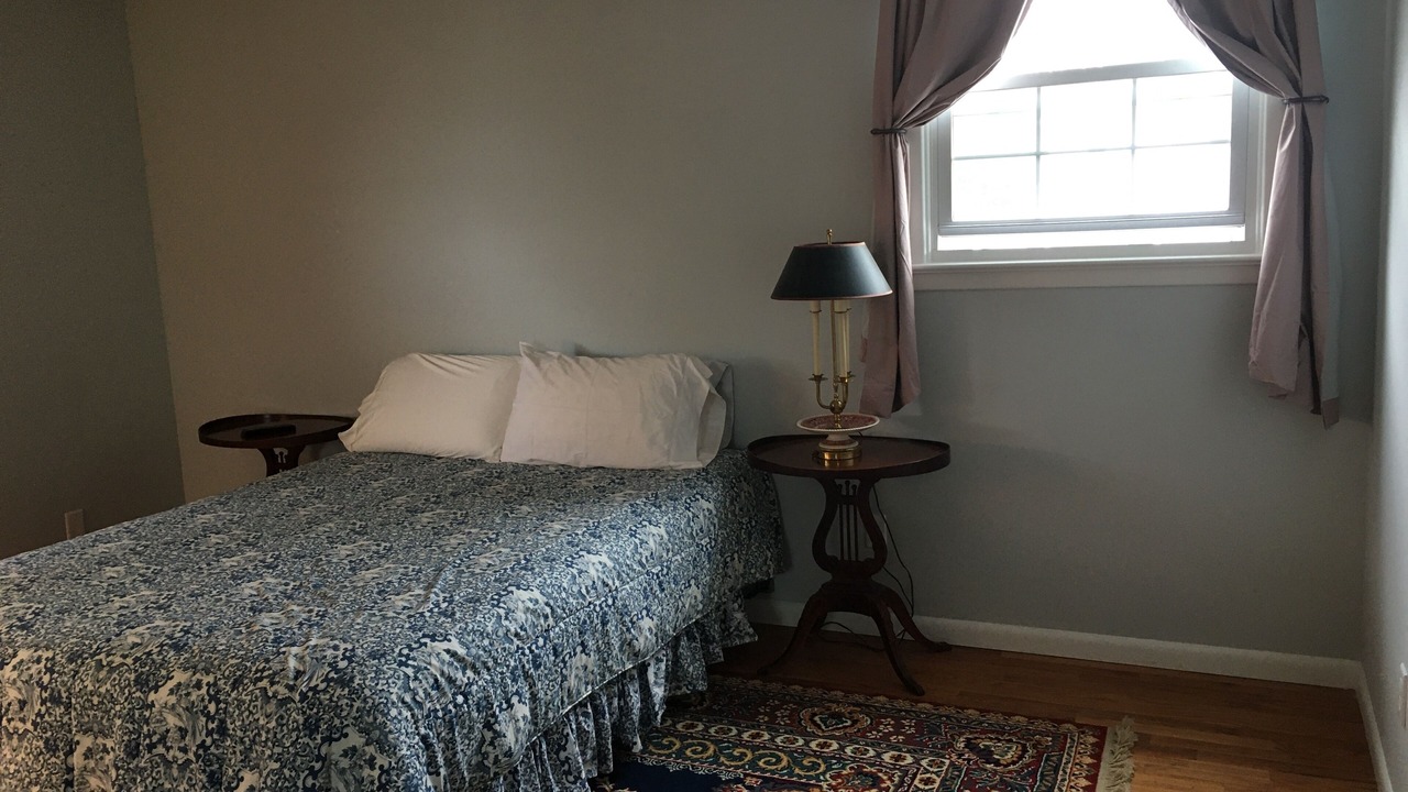 Photo of Bedroom in Town Bank
