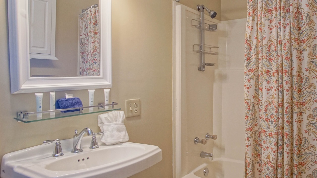 Photo of Bathroom in Edray