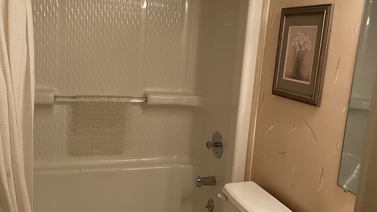 Photo of Bathroom in Snowshoe