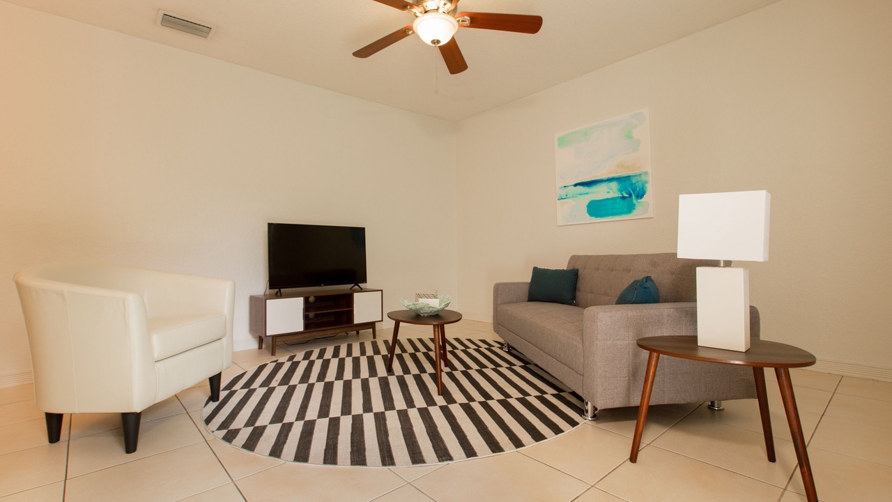 Photo of Livingroom in Sailboat Bend