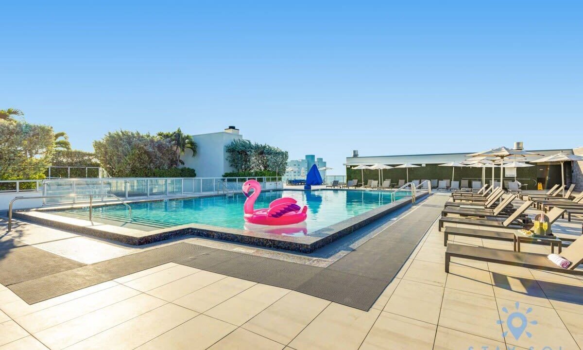 Photo of Outdoor in Hollywood Lakes