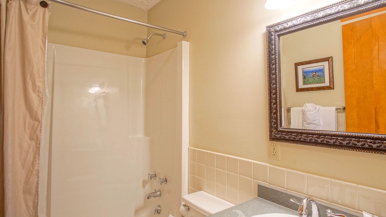 Photo of Bathroom in Edray