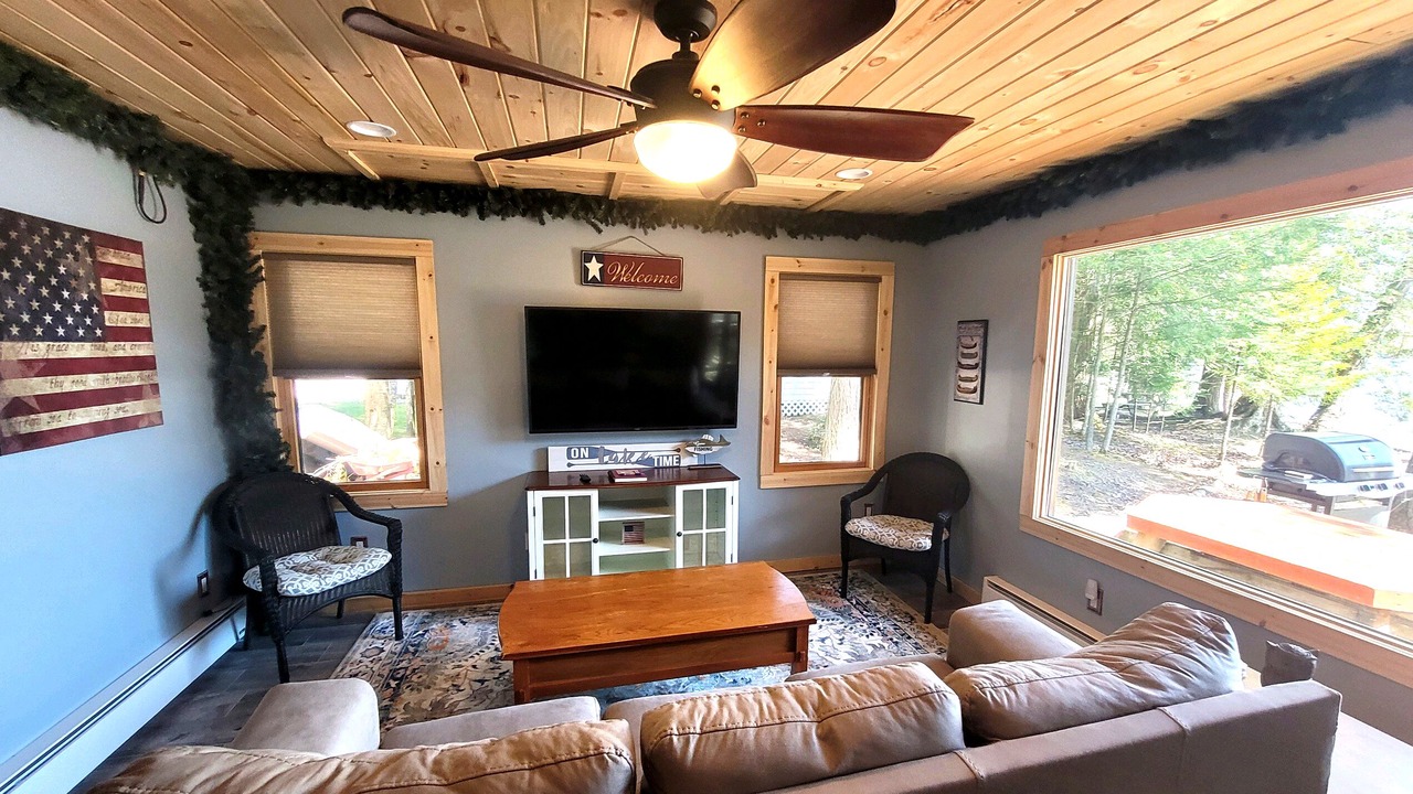 Photo of Livingroom in Gloversville