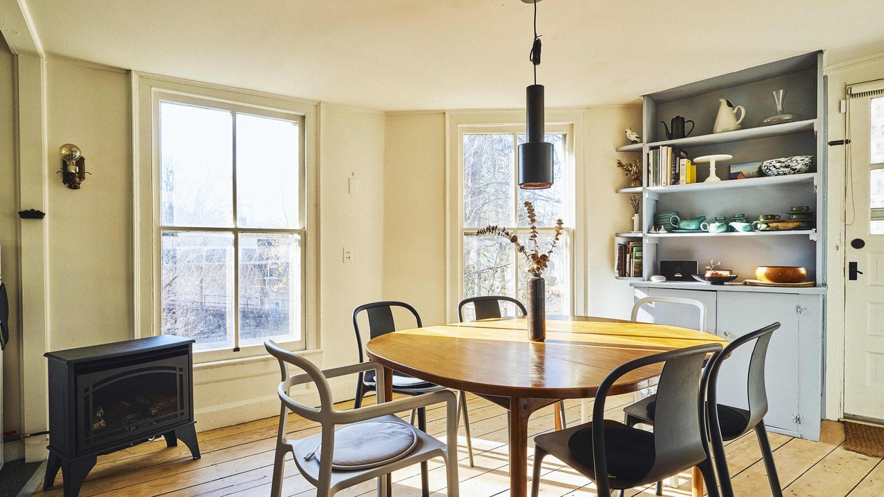 Photo of Bedroom in Kingston Stockade District