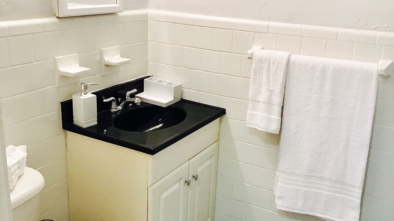 Photo of Bathroom in Harbor Village