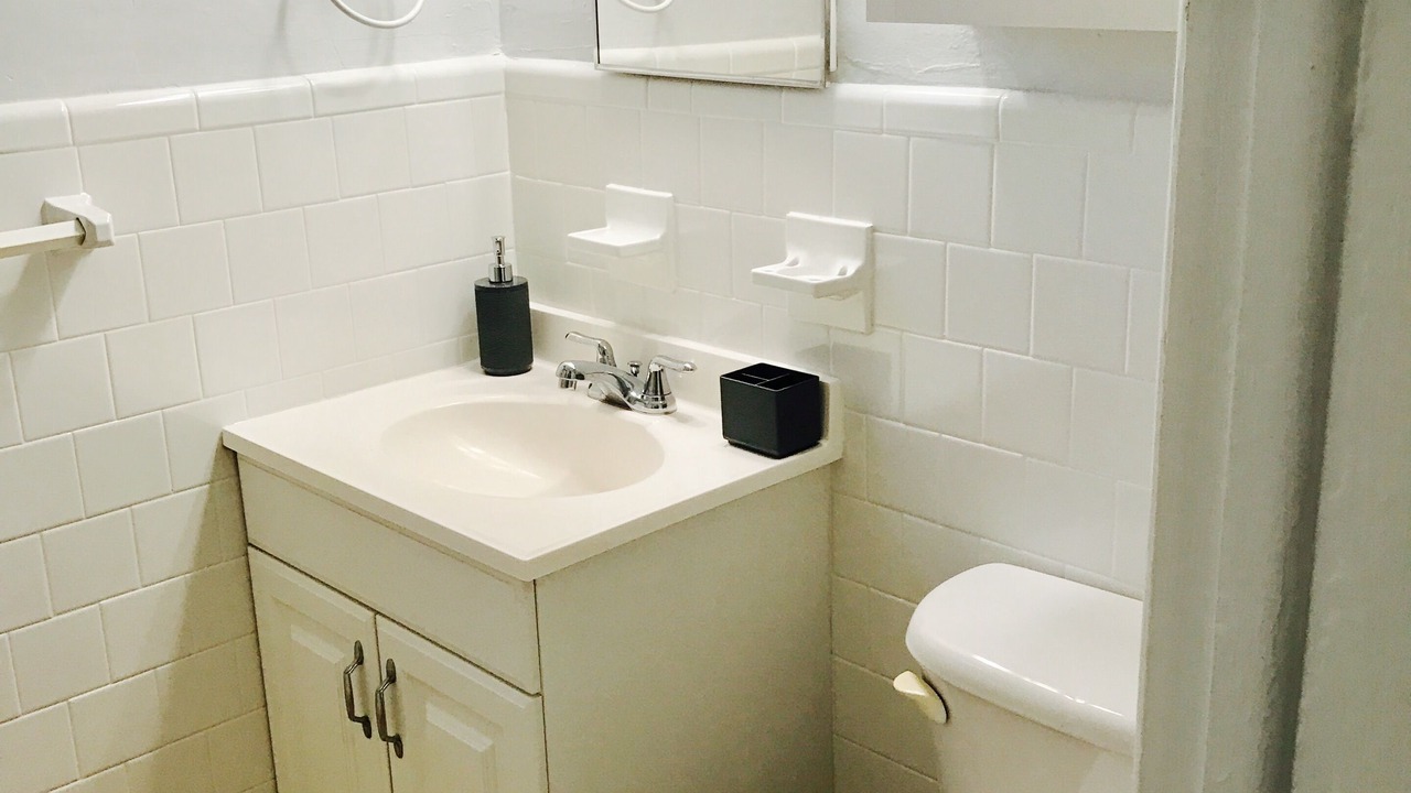 Photo of Bathroom in Harbor Village