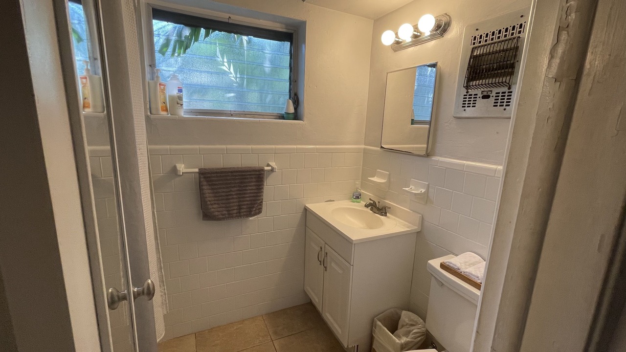 Photo of Bathroom in Harbor Village