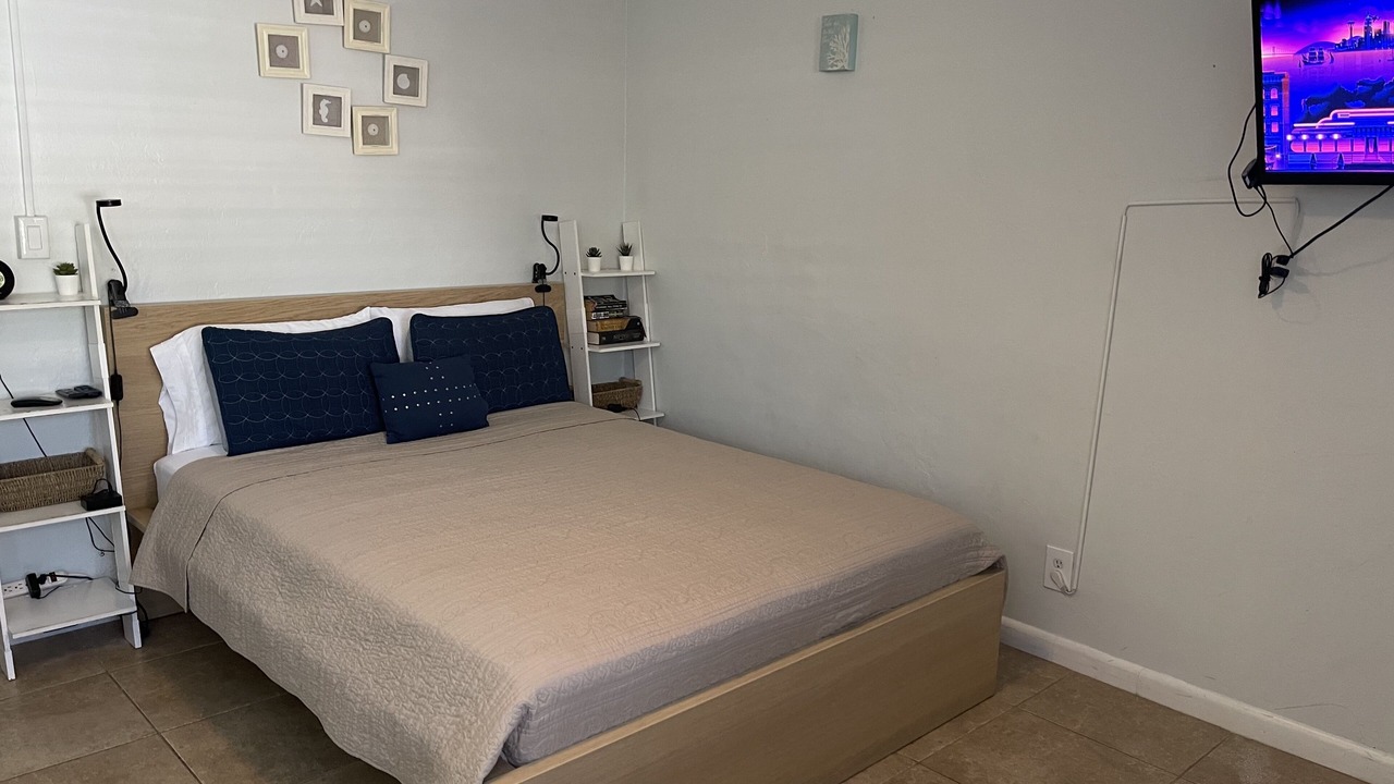 Photo of Bedroom in Harbor Village