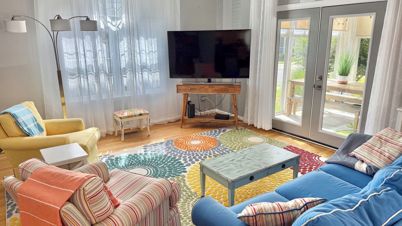Photo of Livingroom in Country Club Estates