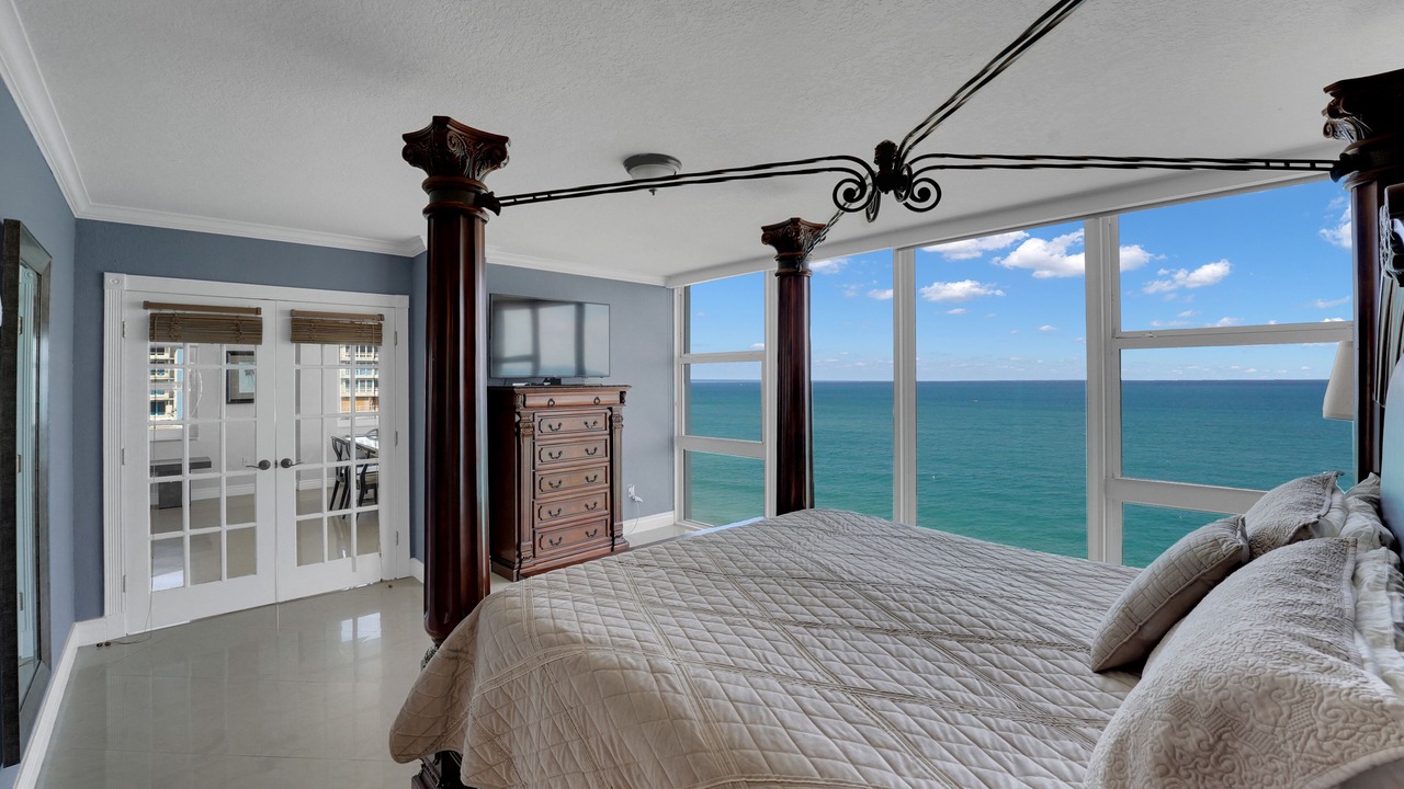 Photo of Bedroom in Galt Mile