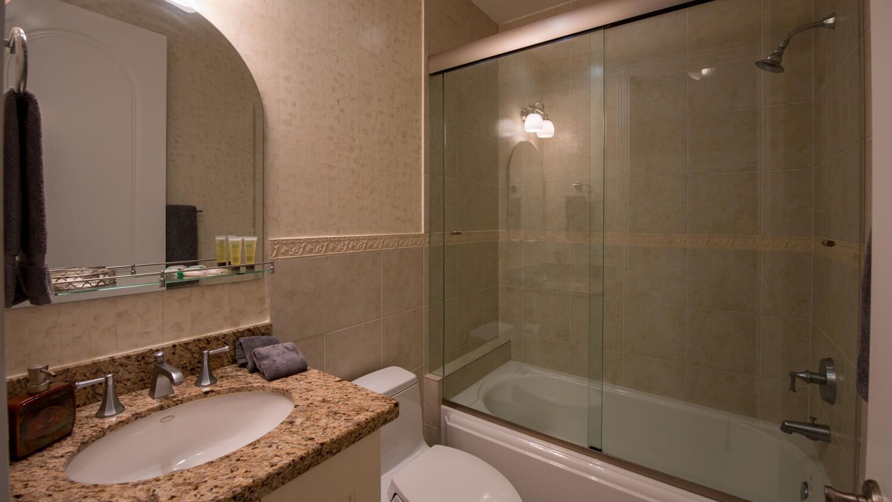 Photo of Bathroom in Bermuda Riviera