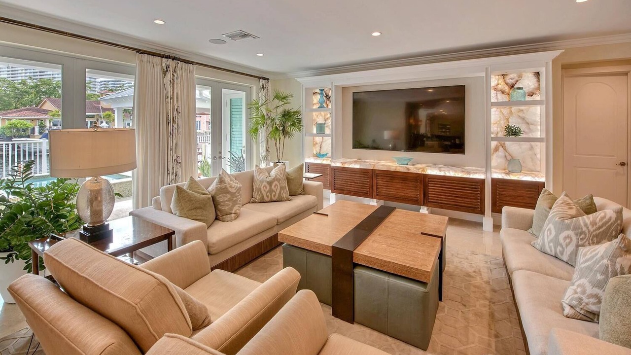Photo of Livingroom in Bermuda Riviera