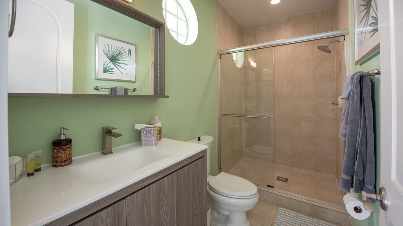 Photo of Bathroom in Bermuda Riviera