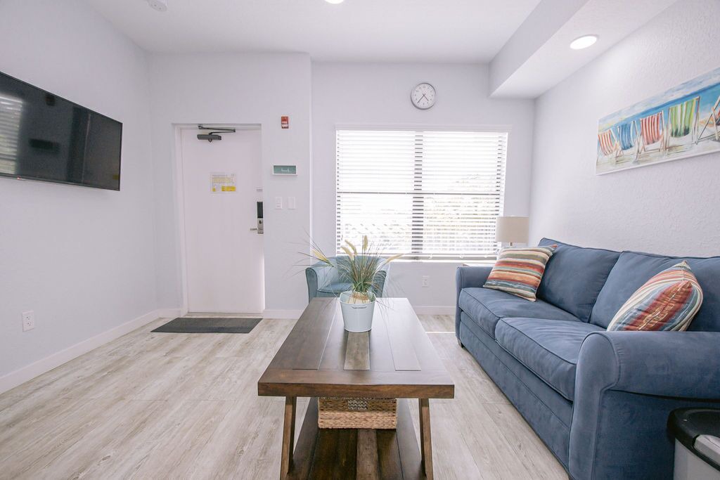 Photo of Livingroom in Deerfield Beach