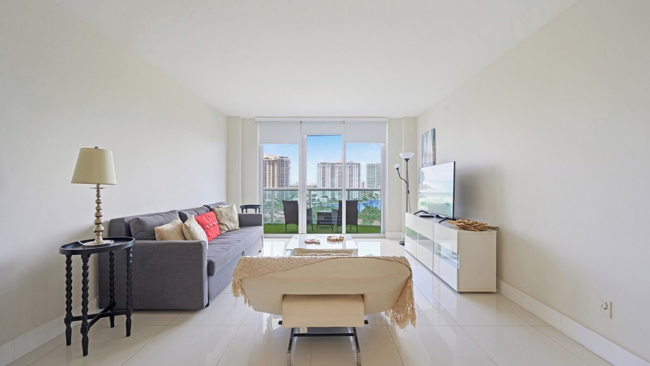 Photo of Livingroom in Sunny Isles Beach