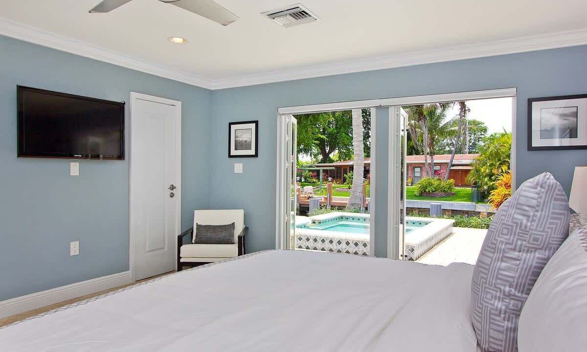Photo of Bedroom in Deerfield Beach