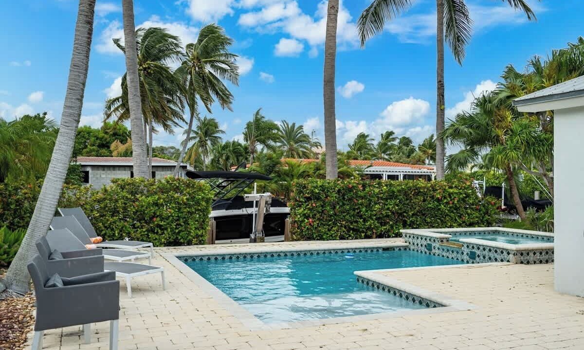 Photo of Outdoor in Deerfield Beach