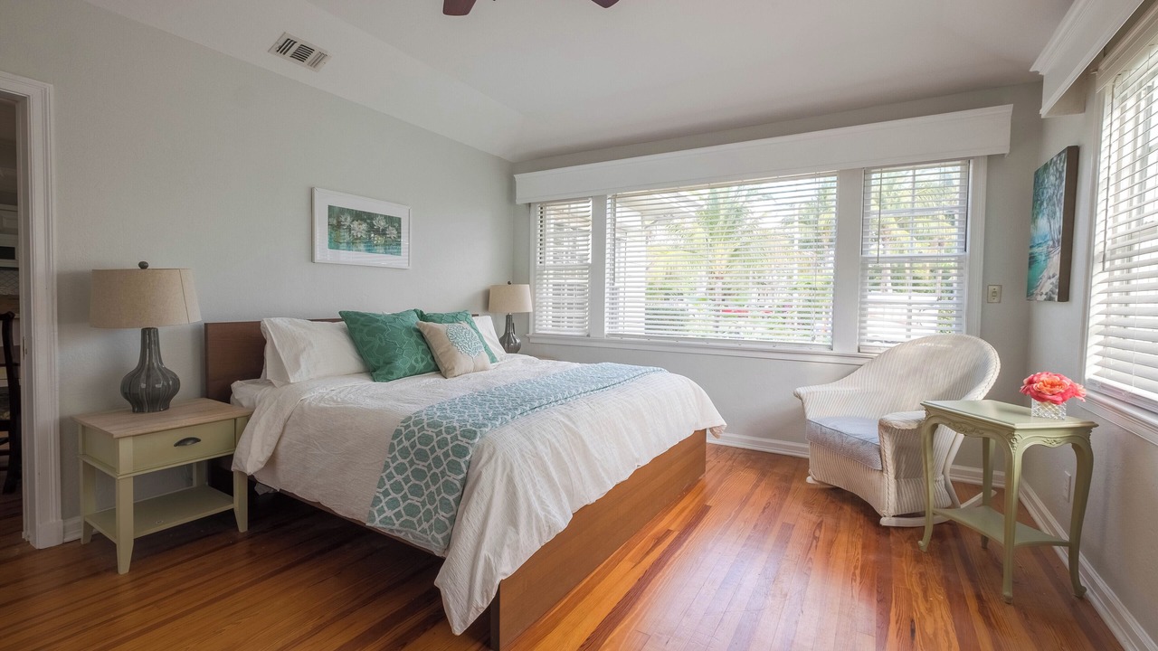 Photo of Bedroom in Del-Ida Park Historic District