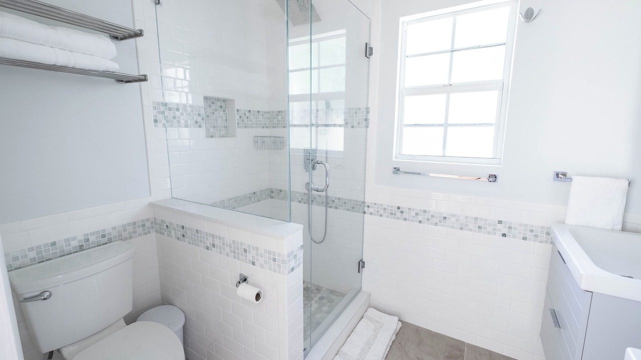 Photo of Bathroom in Del-Ida Park Historic District