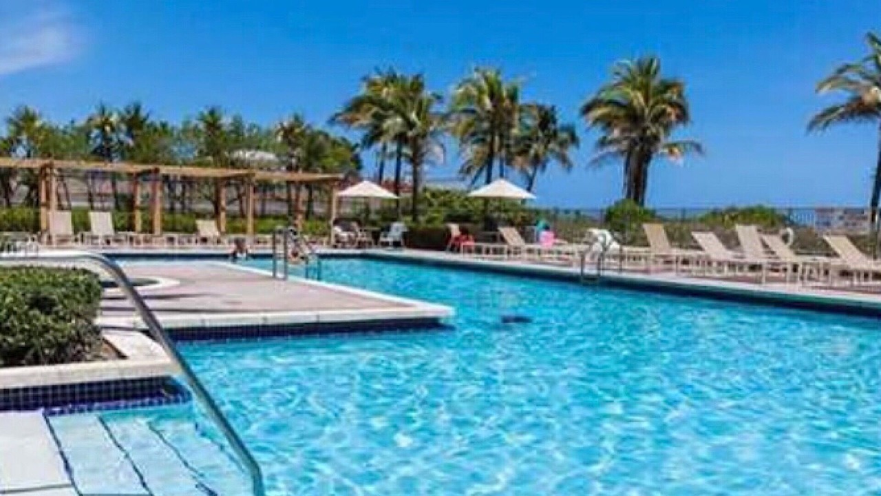 Photo of Outdoor in Hallandale Beach