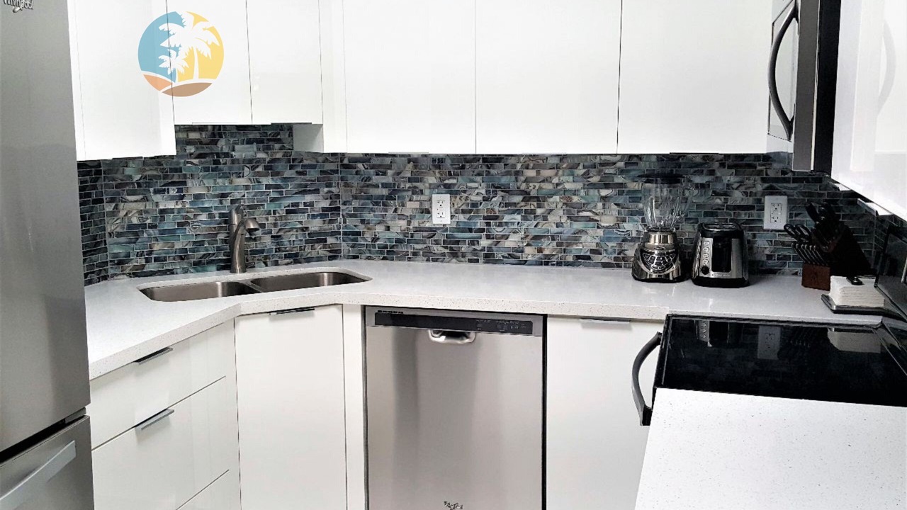 Photo of Kitchen in Mid Beach