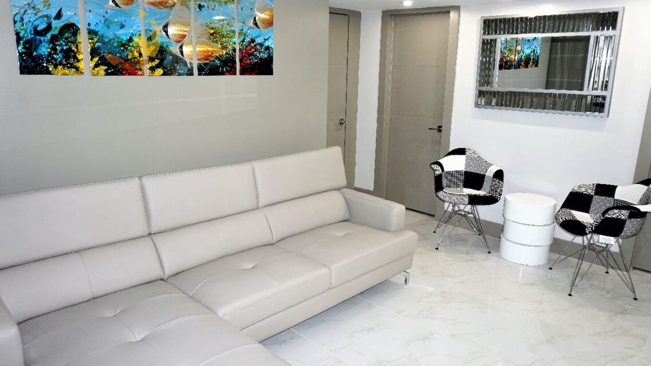 Photo of Livingroom in Mid Beach