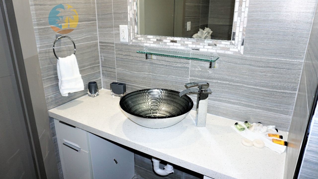 Photo of Bathroom in Mid Beach
