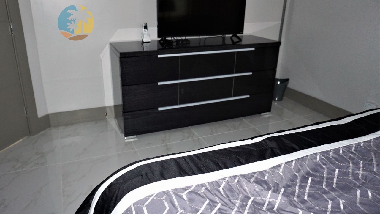 Photo of Bedroom in Mid Beach