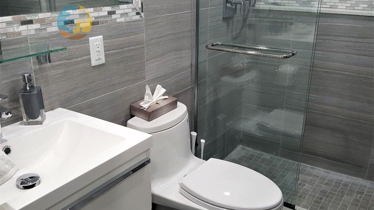 Photo of Bathroom in Mid Beach