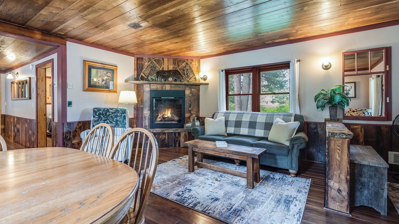 Photo of Livingroom in Martin City