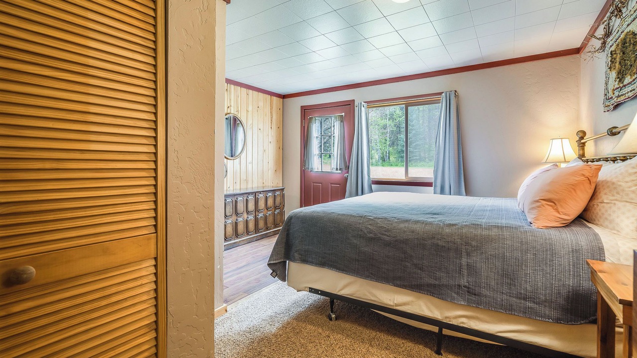 Photo of Bedroom in Martin City