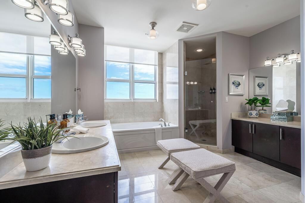 Photo of Bathroom in Coconut Grove
