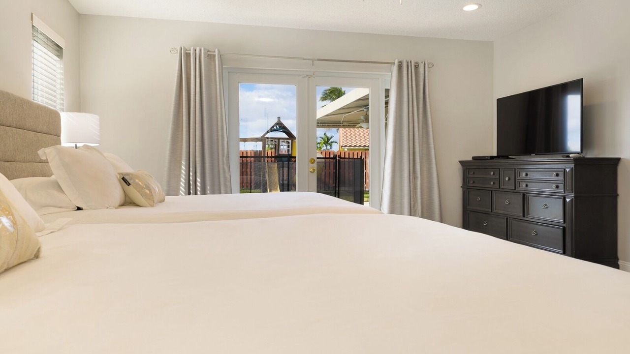Photo of Bedroom in Boca Del Mar