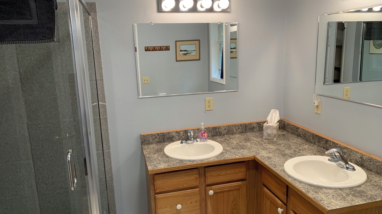 Photo of Bathroom in East Glacier Park Village