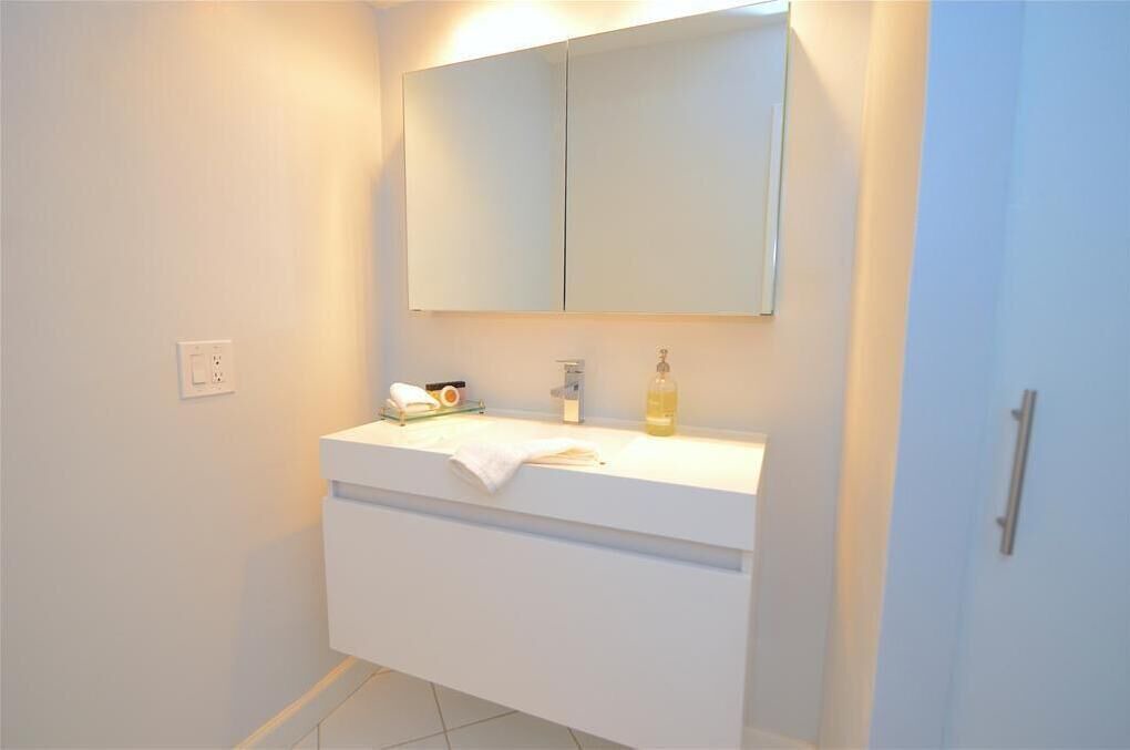 Photo of Bathroom in Coral Ridge