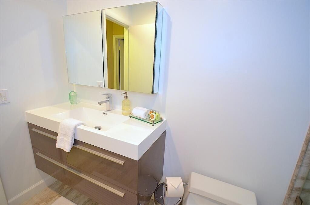 Photo of Bathroom in Coral Ridge