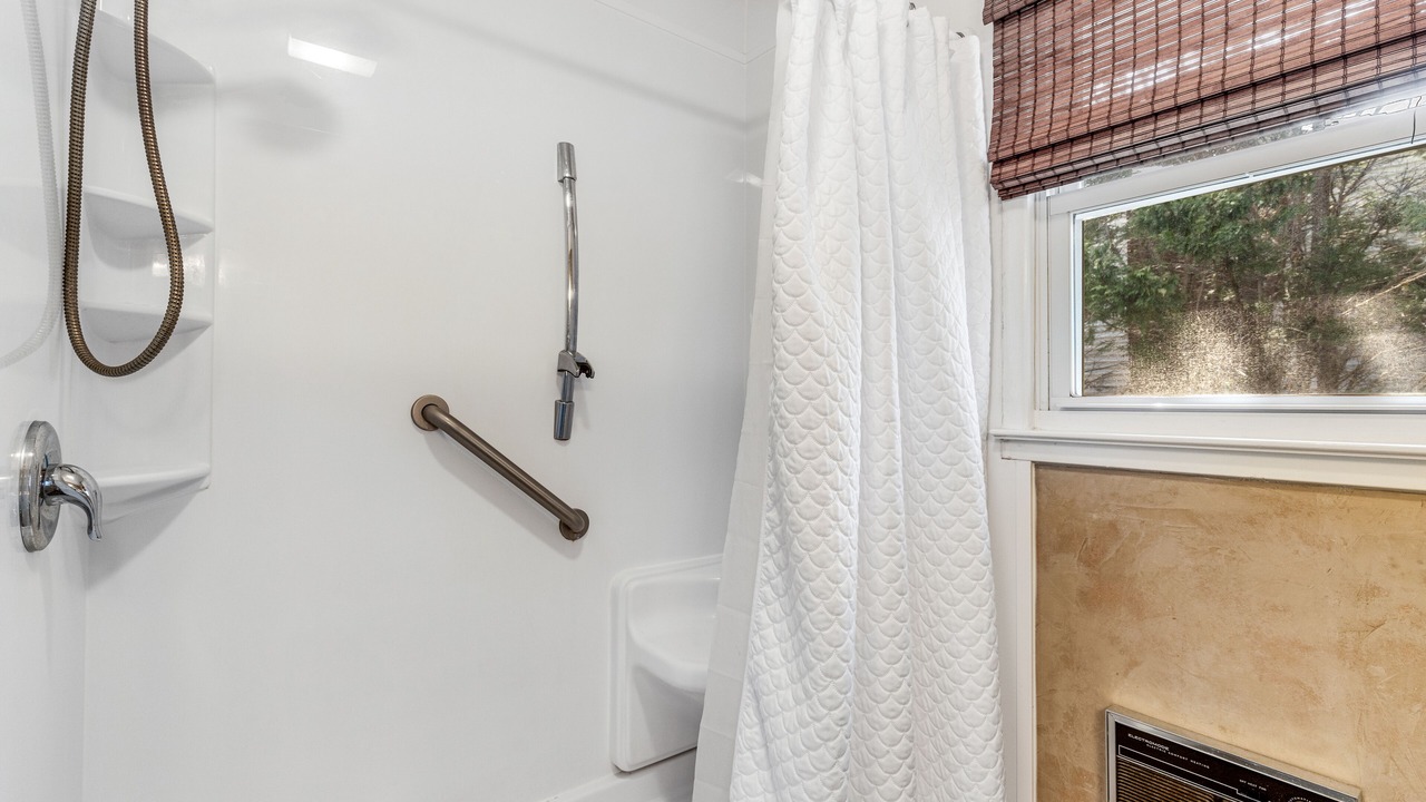 Photo of Bathroom in Little Salisbury