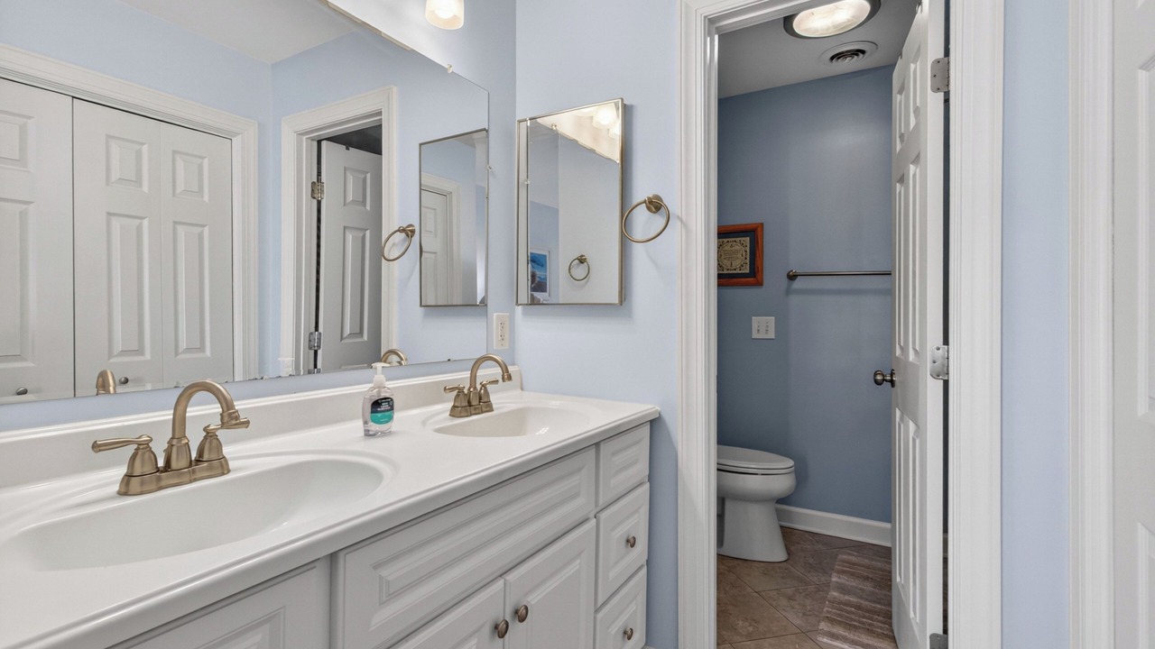 Photo of Bathroom in Country Club Estates
