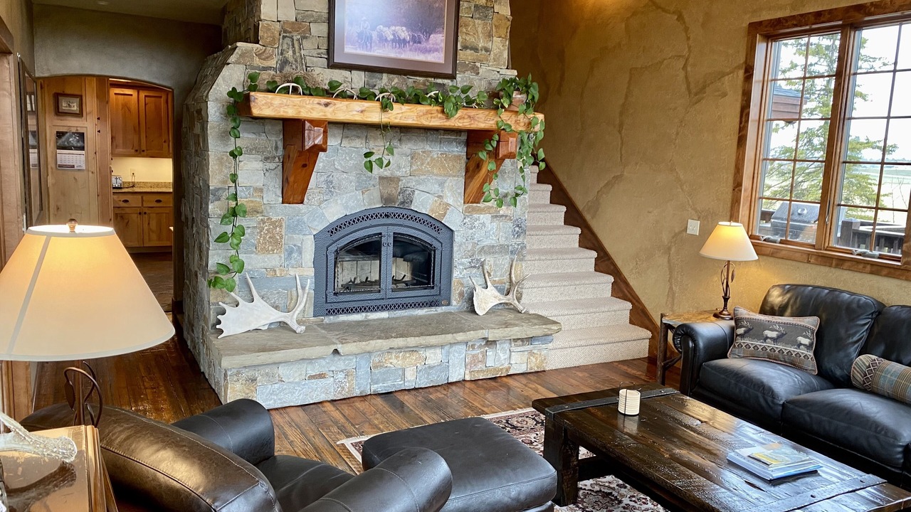 Photo of Livingroom in Columbia Falls