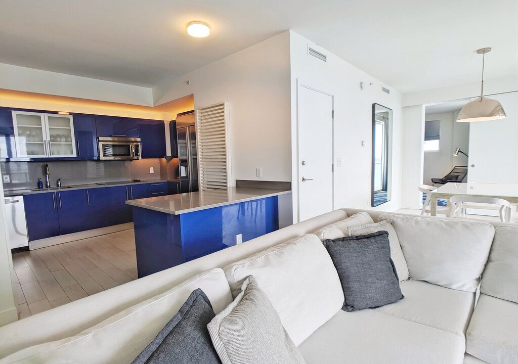 Photo of Livingroom in Central Beach