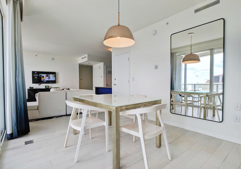 Photo of Livingroom in Central Beach