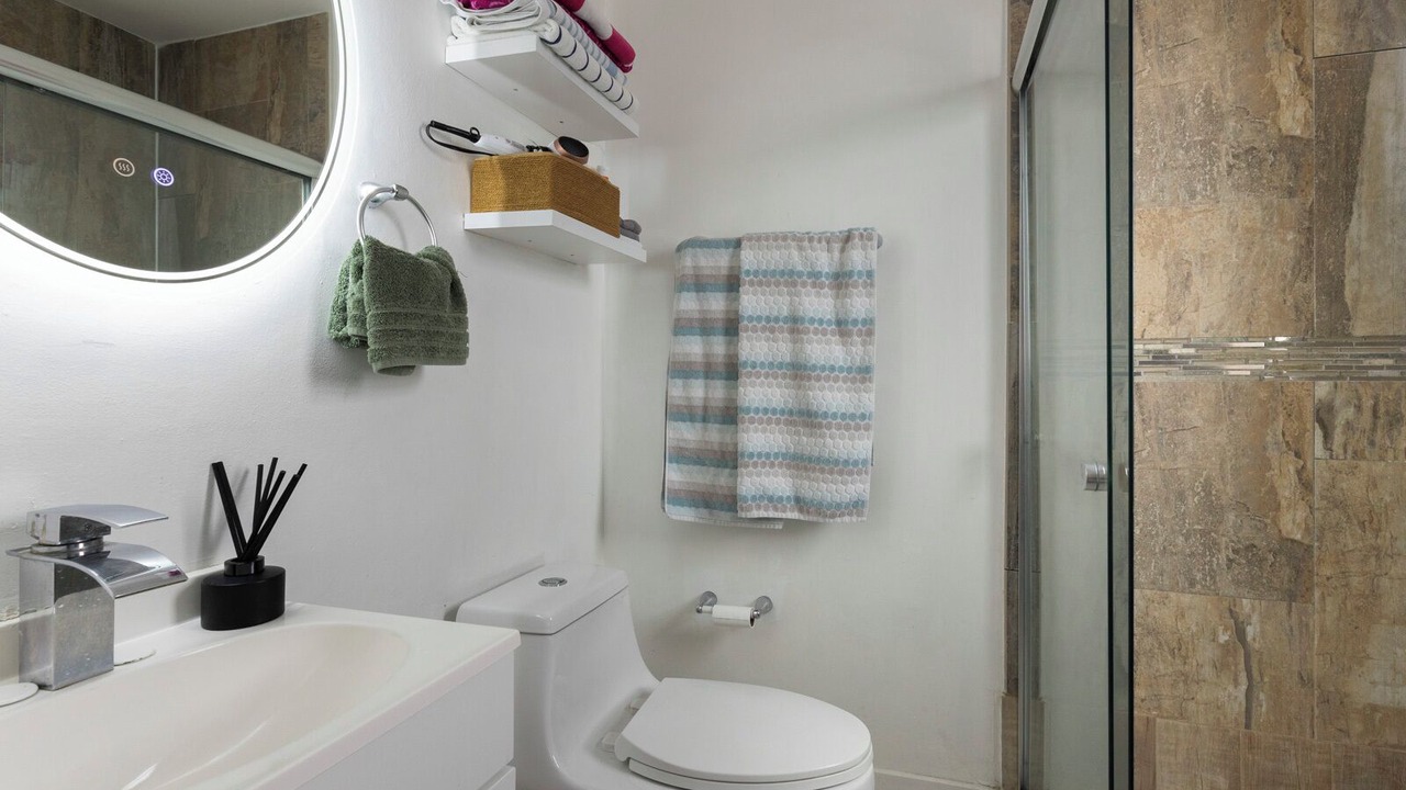 Photo of Bathroom in South Pointe