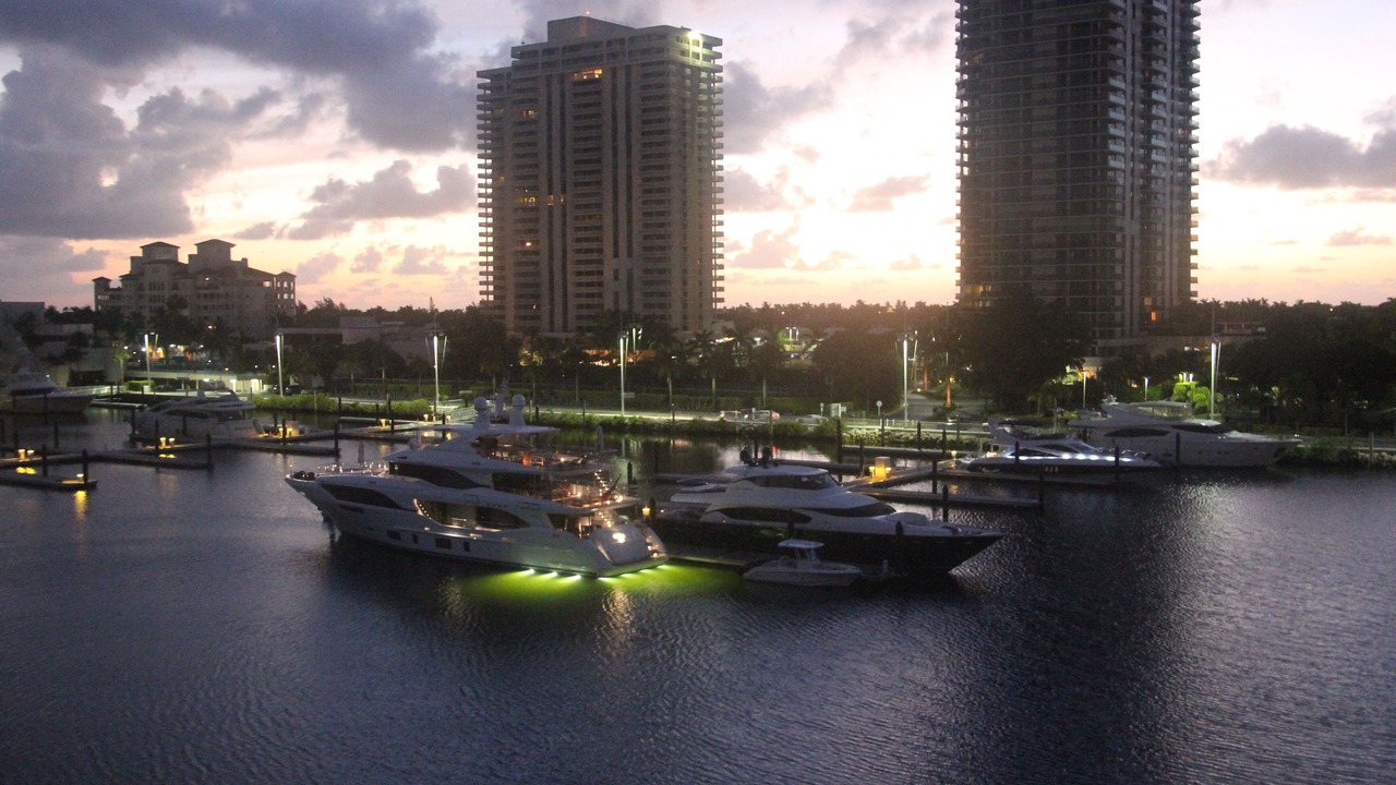 Photo of Others in Aventura