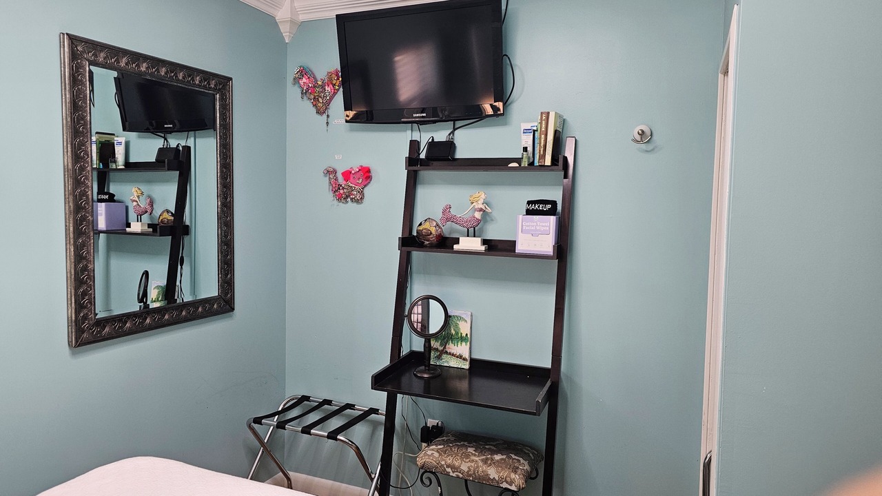 Photo of Bedroom in Hollywood