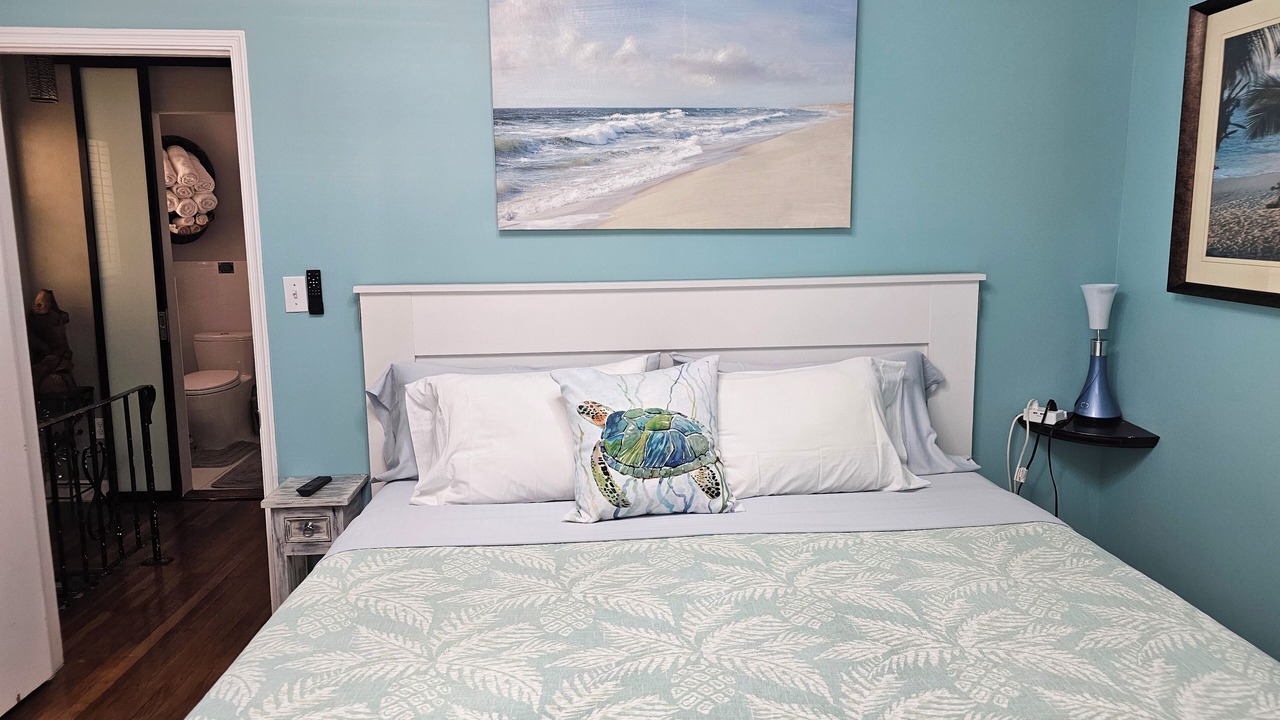 Photo of Bedroom in Hollywood