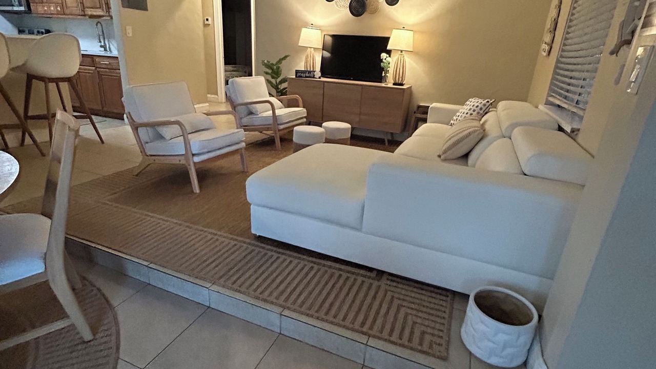 Photo of Livingroom in Edgewood