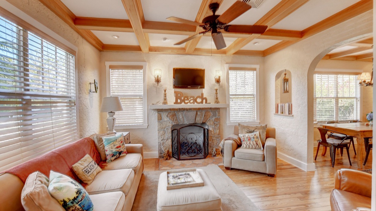 Photo of Livingroom in Del-Ida Park Historic District