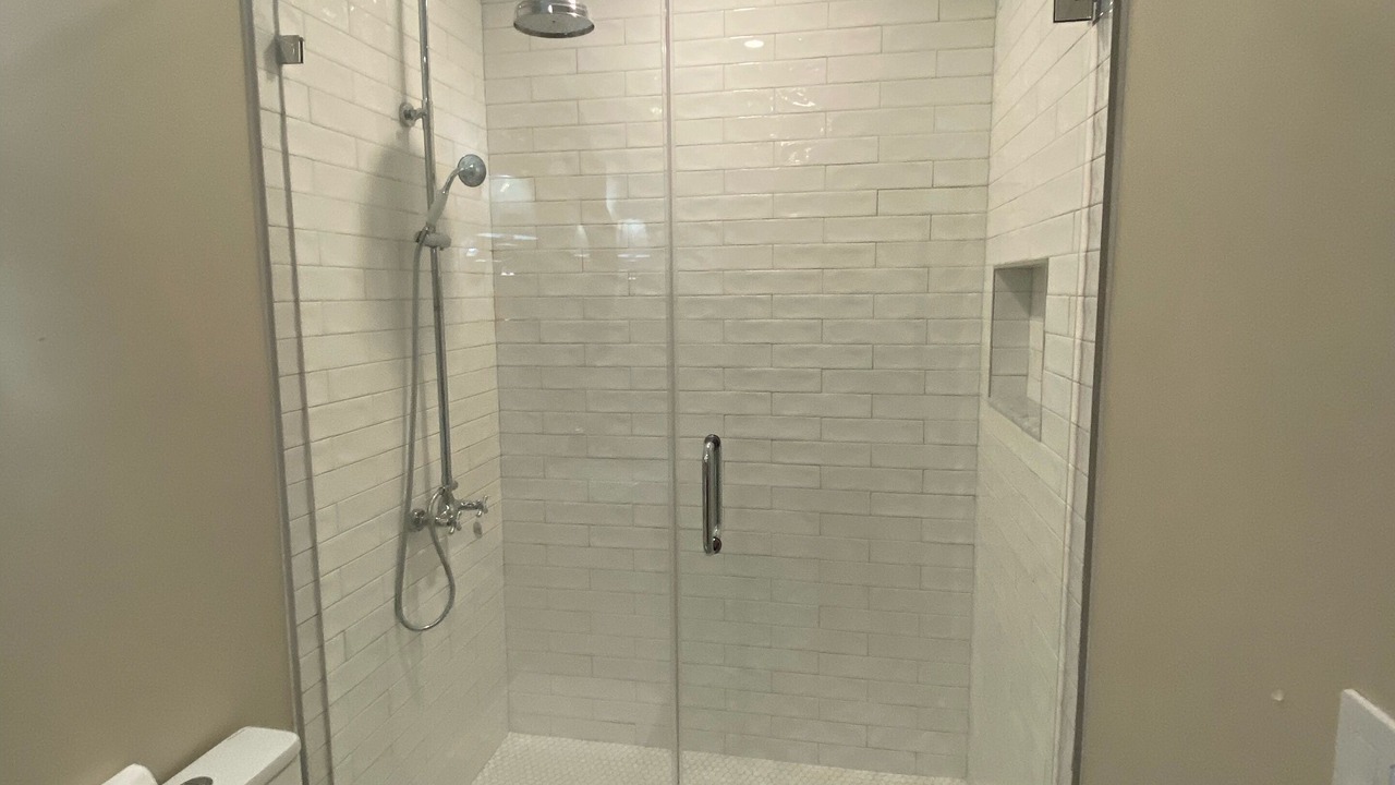 Photo of Bathroom in Del-Ida Park Historic District